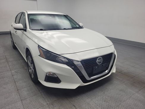 Used 2022 Nissan Altima 2.5 S FWD image 14