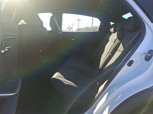 Used 2023 Toyota Crown XLE image 10