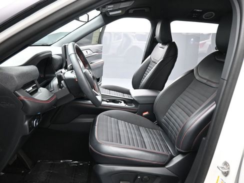 Certified 2025 Ford Explorer ST-Line w/ Premium Package image 10