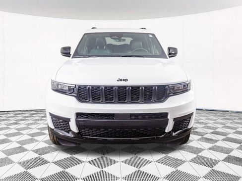 New 2025 Jeep Grand Cherokee L Altitude image 5