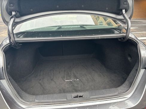 Used 2025 Nissan Sentra SV FWD image 25