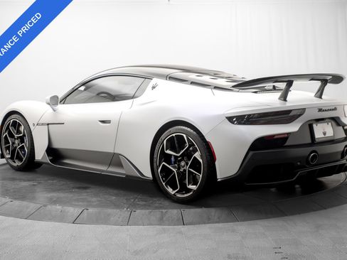 Used 2022 Maserati MC20 Coupe RWD image 5