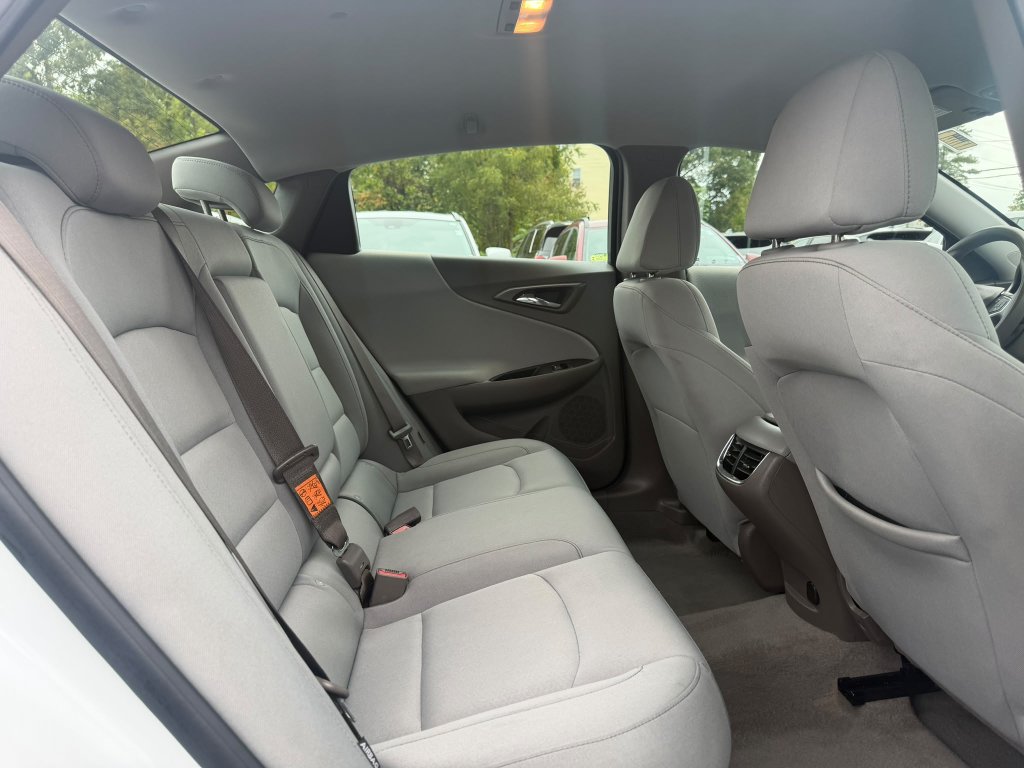 Used 2024 Chevrolet Malibu LT FWD image 16