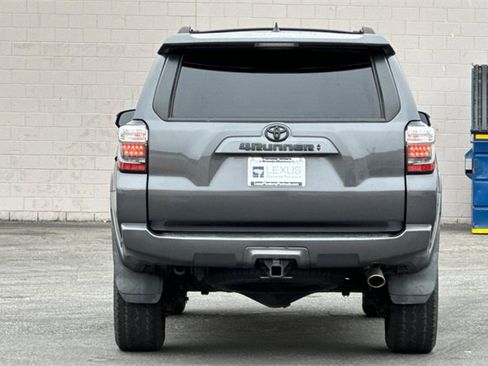 Used 2020 Toyota 4Runner SR5 Premium w/ Moonroof Package image 5