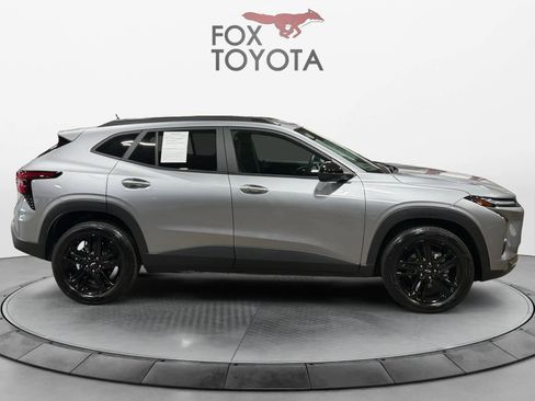 Used 2024 Chevrolet Trax ACTIV w/ Sunroof Package FWD image 7