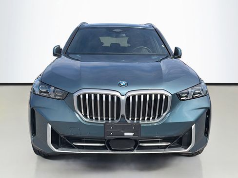 Used 2025 BMW X5 xDrive50e image 9