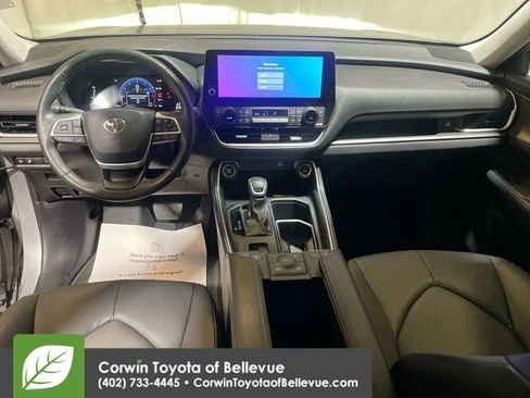 Used 2024 Toyota Grand Highlander XLE image 11
