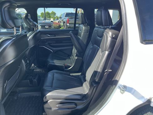 Used 2023 Jeep Grand Cherokee L Overland w/ Advanced Protech Group III AWD/4WD image 25