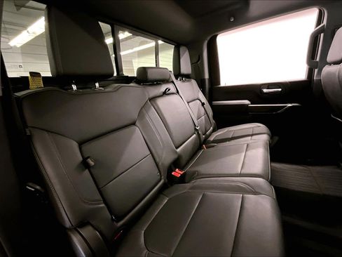 Used 2023 GMC Sierra 3500 SLT w/ SLT Convenience Package AWD/4WD image 27