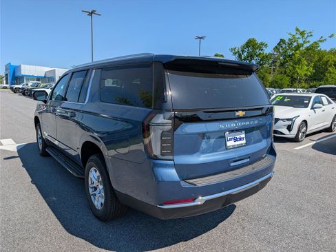New 2026 Chevrolet Suburban LT w/ Comfort Package AWD/4WD image 2