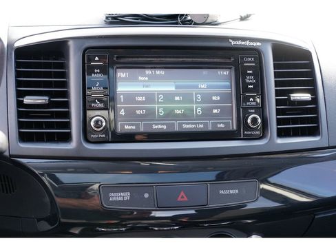 Used 2017 Mitsubishi Lancer ES image 22