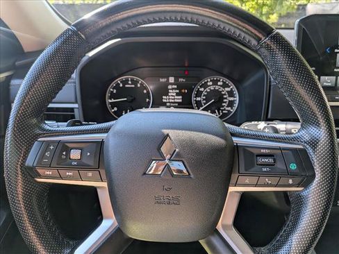 Used 2024 Mitsubishi Outlander SE FWD image 28