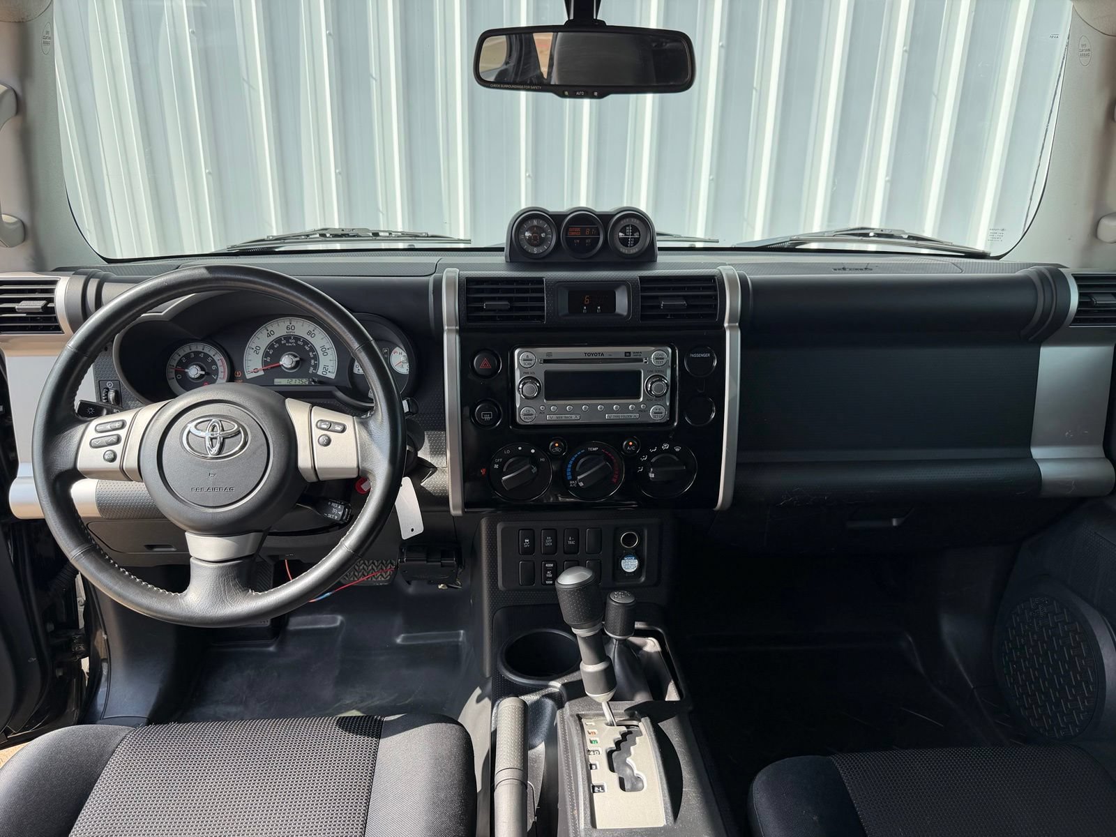 Used 2012 Toyota FJ Cruiser 4WD w/ Upgrade Pkg image 13