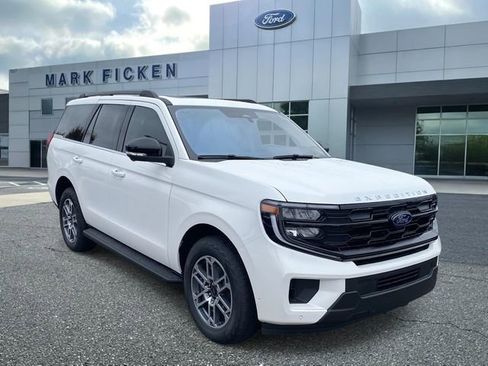 New 2025 Ford Expedition Active image 1