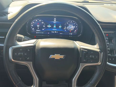 Used 2022 Chevrolet Suburban Premier AWD/4WD image 32