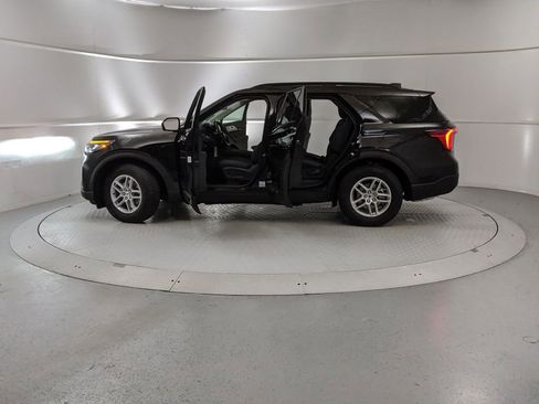 New 2025 Ford Explorer Active image 11