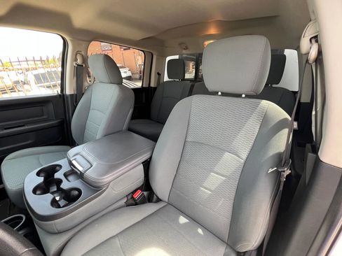 Used 2015 RAM 2500 Tradesman w/ Chrome Appearance Group AWD/4WD image 17