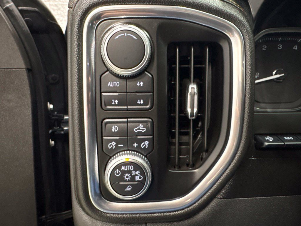 Used 2019 GMC Sierra 1500 AT4 w/ Off Road Performance Package AWD/4WD image 26