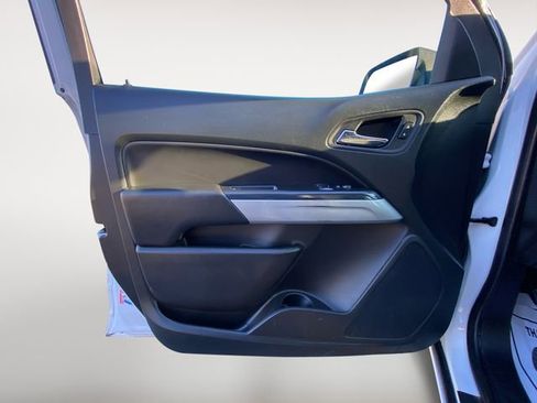 Used 2022 Chevrolet Colorado LT w/ Fleet Safety Package image 16