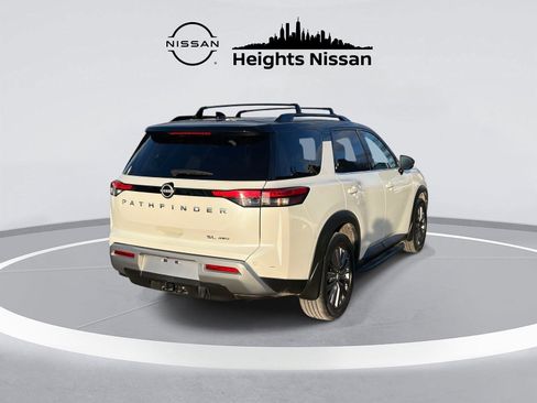 Used 2024 Nissan Pathfinder SL w/ SL Premium Package image 5