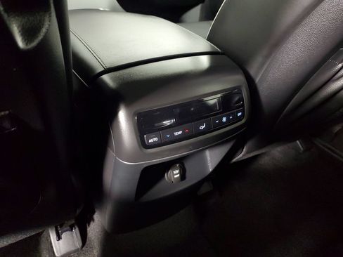 Used 2025 Hyundai Palisade SEL FWD image 25