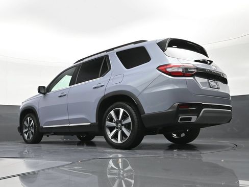 Used 2025 Honda Pilot Touring image 22