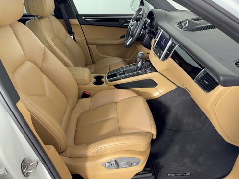 Certified 2018 Porsche Macan S AWD/4WD image 30