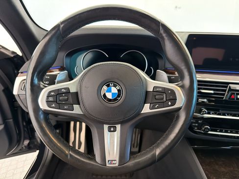 Used 2018 BMW M550i xDrive w/ Driving Assistance Package AWD/4WD image 11