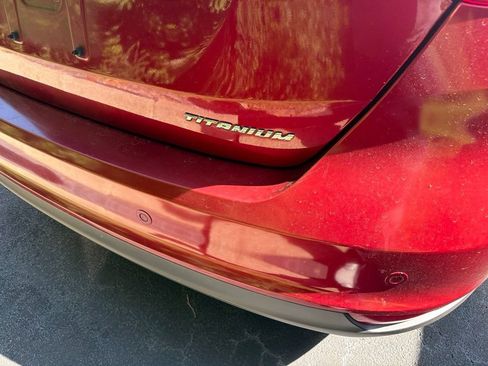 Used 2017 Ford Focus Titanium w/ Titanium Technology Package FWD image 5
