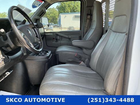 Used 2019 Chevrolet Express 2500 w/ Safety Package RWD image 11
