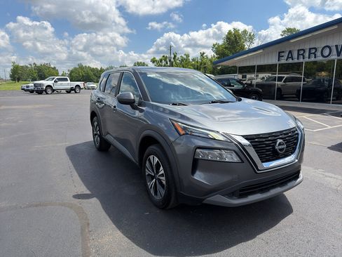 Used 2023 Nissan Rogue SV AWD/4WD image 4