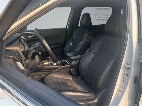 Used 2024 Mitsubishi Outlander SE AWD/4WD image 24