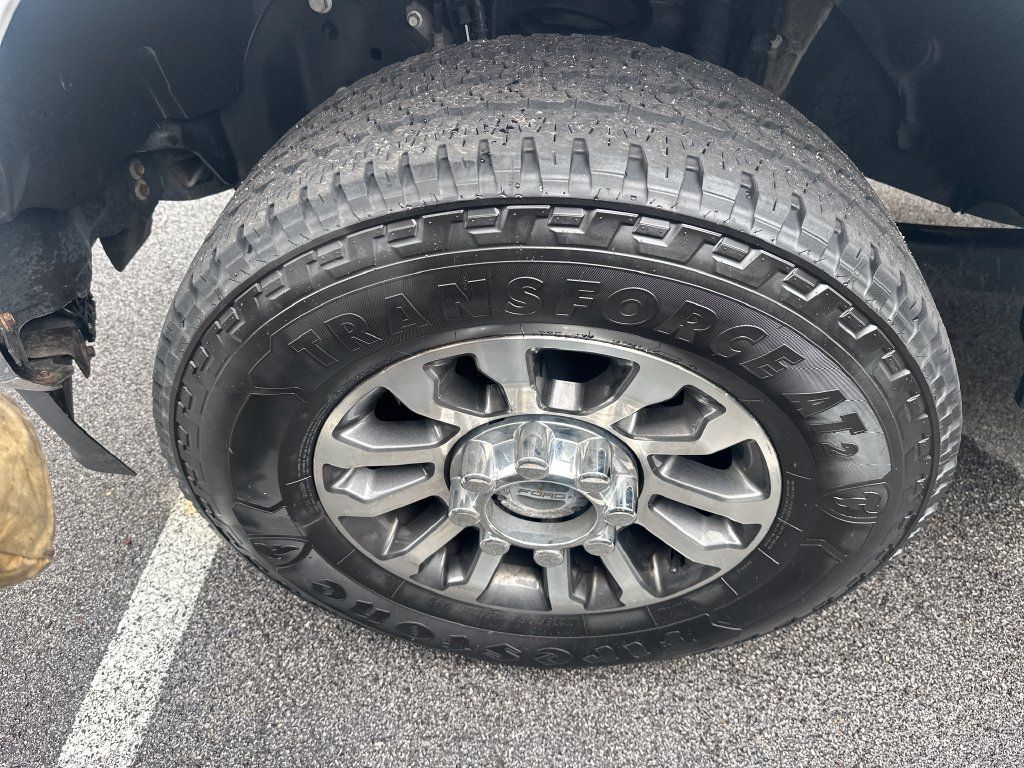Used 2022 Ford F250 Lariat w/ Lariat Value Package AWD/4WD image 4