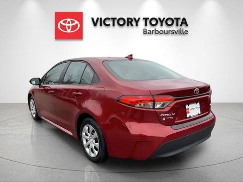 Used 2025 Toyota Corolla LE image 6