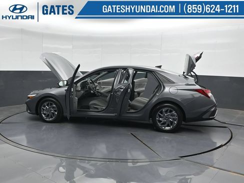 Certified 2024 Hyundai Elantra SEL FWD image 55