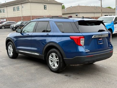 Used 2022 Ford Explorer XLT AWD/4WD image 5