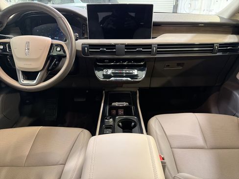 Used 2024 Lincoln Corsair Reserve image 22