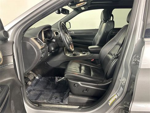 Certified 2017 Jeep Grand Cherokee Limited image 19