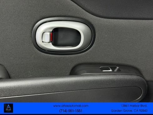 Used 2018 Kia Soul FWD image 18