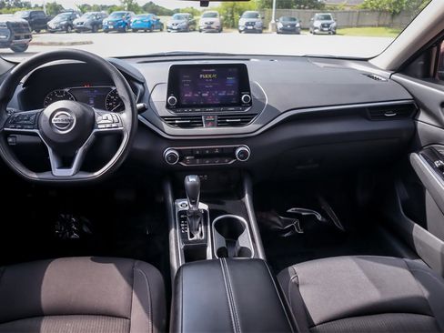 Used 2021 Nissan Altima 2.5 SV image 22