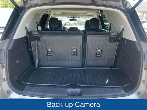 Used 2025 Nissan Pathfinder Platinum AWD/4WD image 19