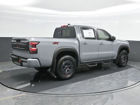 Used 2025 Nissan Frontier PRO-4X image 3