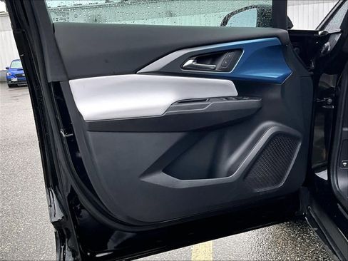 Used 2025 Chevrolet Equinox EV LT image 9