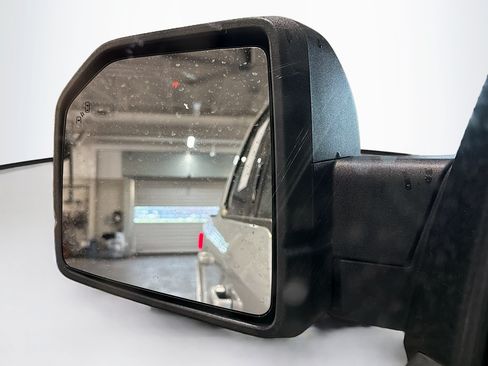 Used 2019 Ford F150 XLT w/ Equipment Group 302A Luxury AWD/4WD image 16