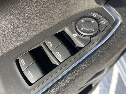 Used 2024 Chevrolet Silverado 1500 LT image 13