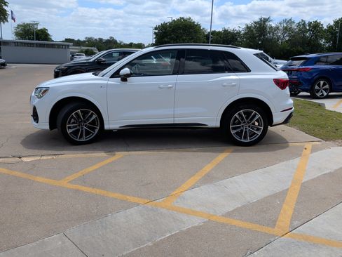 Certified 2023 Audi Q3 2.0T Premium w/ Black Optic Sport Package AWD/4WD image 7