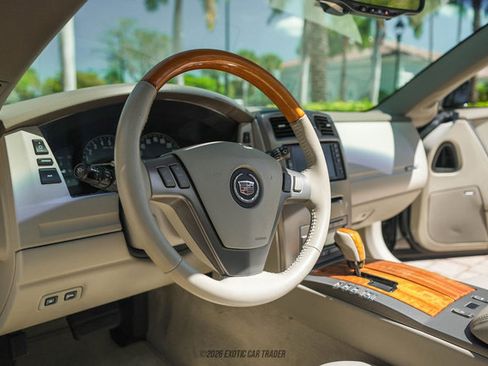 Used 2004 Cadillac XLR RWD image 32
