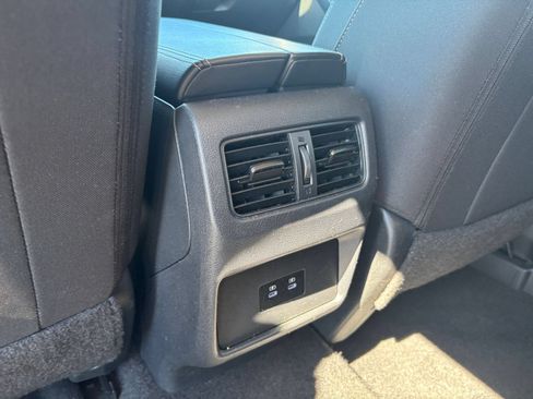 Used 2025 Nissan Rogue SV FWD image 24