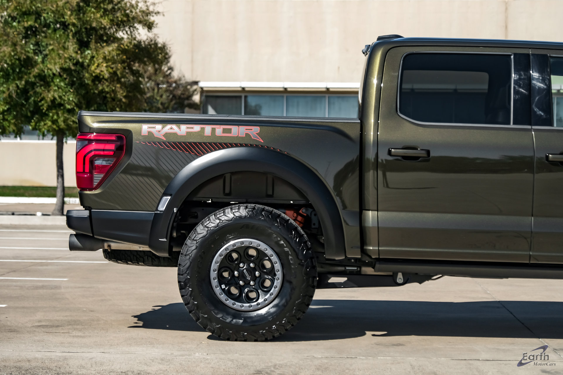 Used 2025 Ford F150 Raptor AWD/4WD image 21