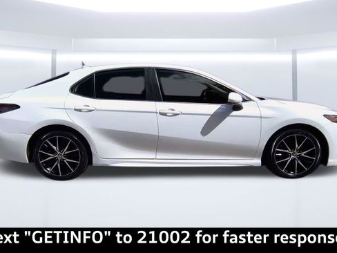 Used 2021 Toyota Camry SE FWD image 37